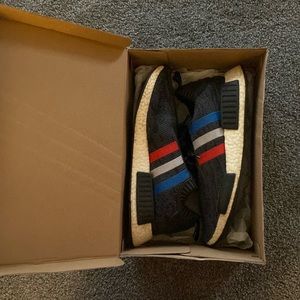 LA marque aux 3 sneakers size 9